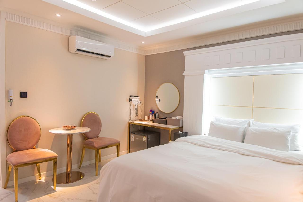 Knox Hotel Cheonan Bagian luar foto