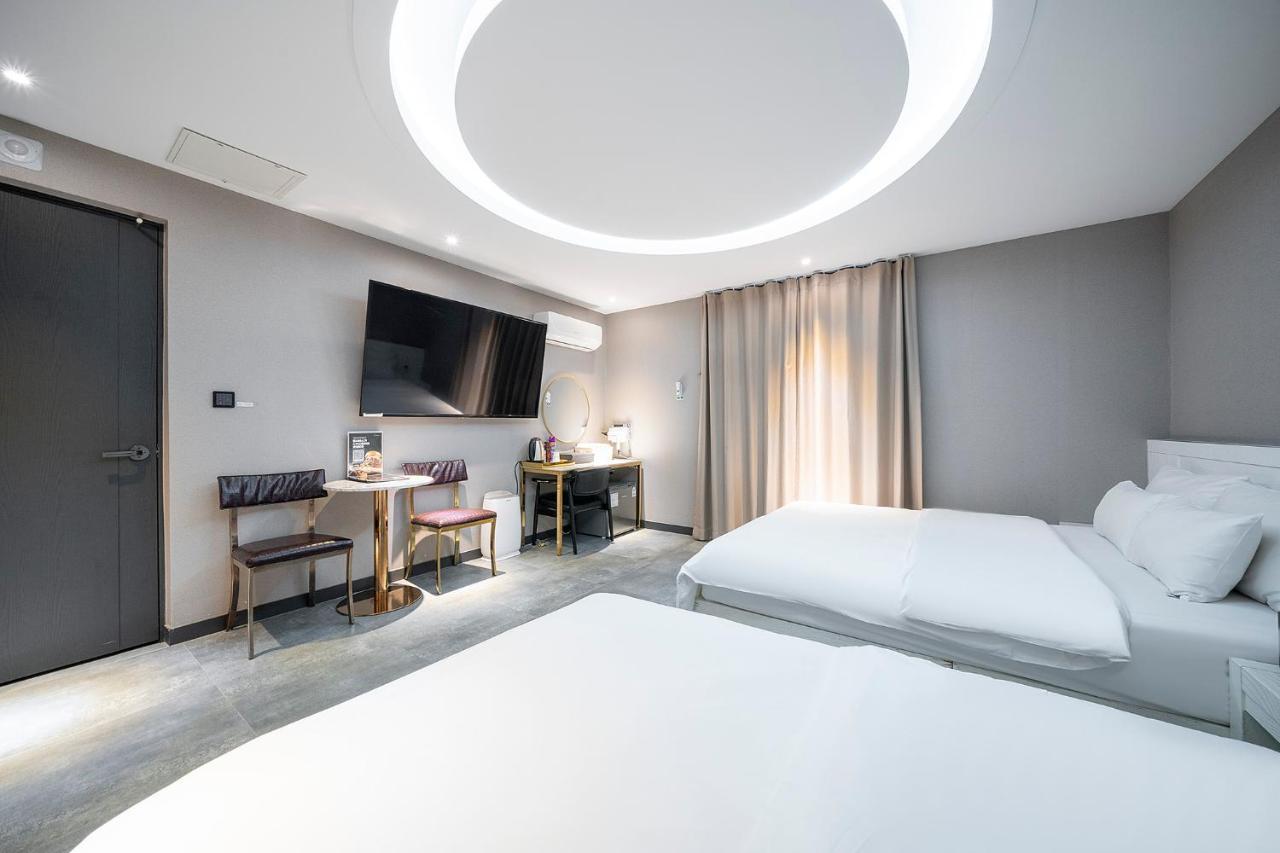 Knox Hotel Cheonan Bagian luar foto