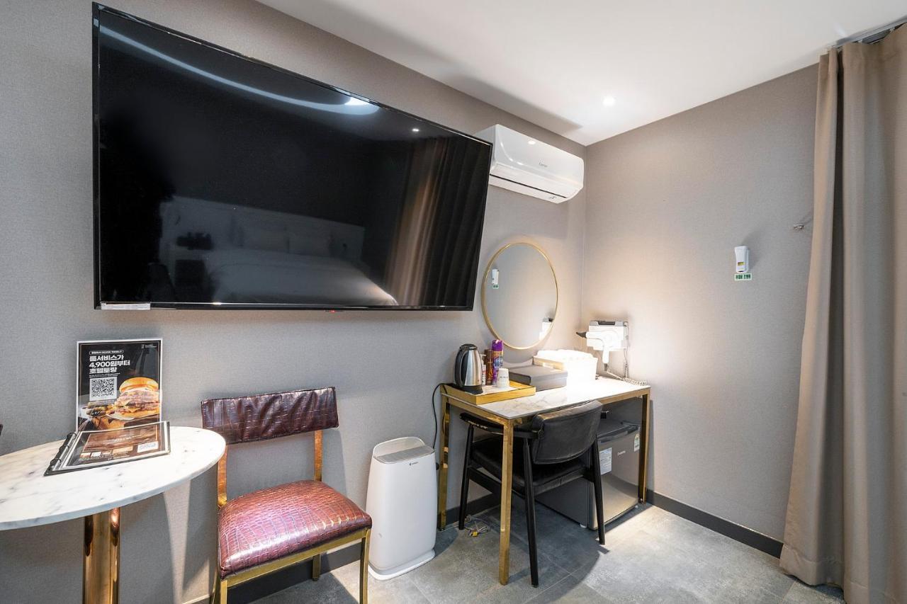 Knox Hotel Cheonan Bagian luar foto