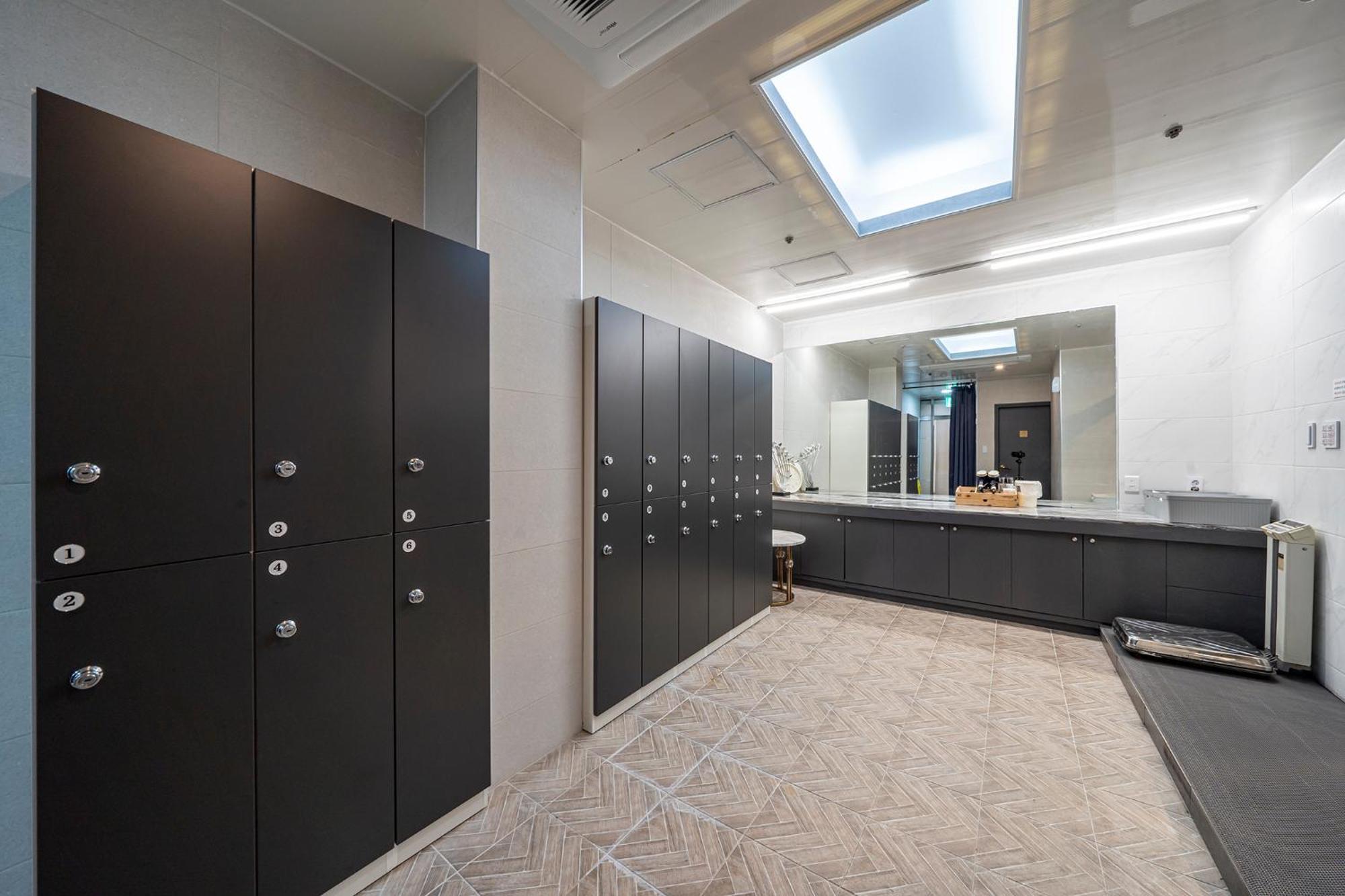 Knox Hotel Cheonan Bagian luar foto