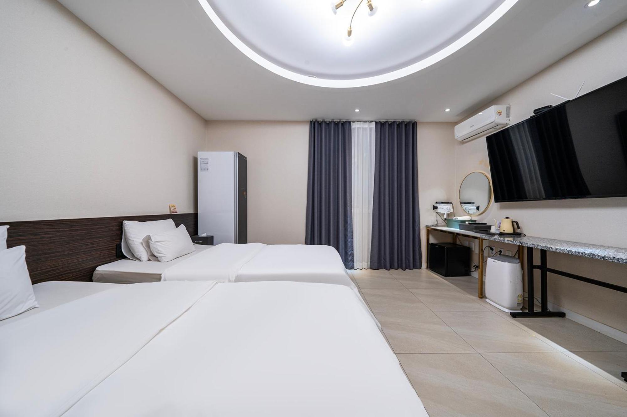 Knox Hotel Cheonan Bagian luar foto